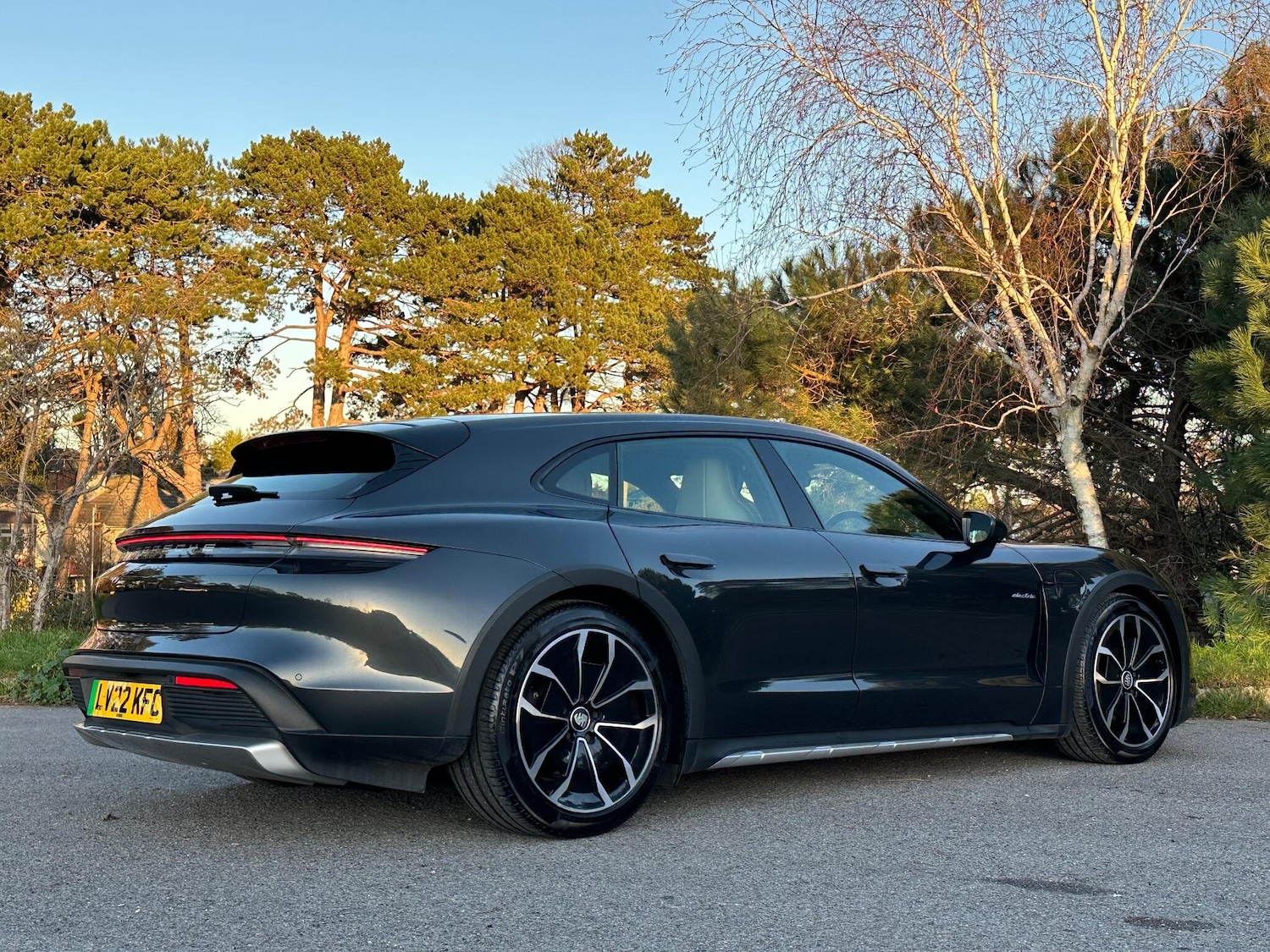 Used Porsche Taycan 2022 for sale - 77016989: Photo 15