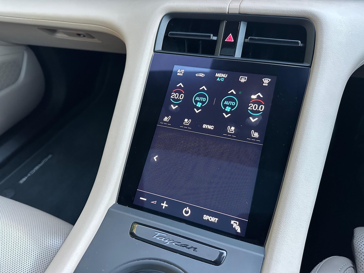 Used Porsche Taycan 2022 for sale - 77016989: Photo 20