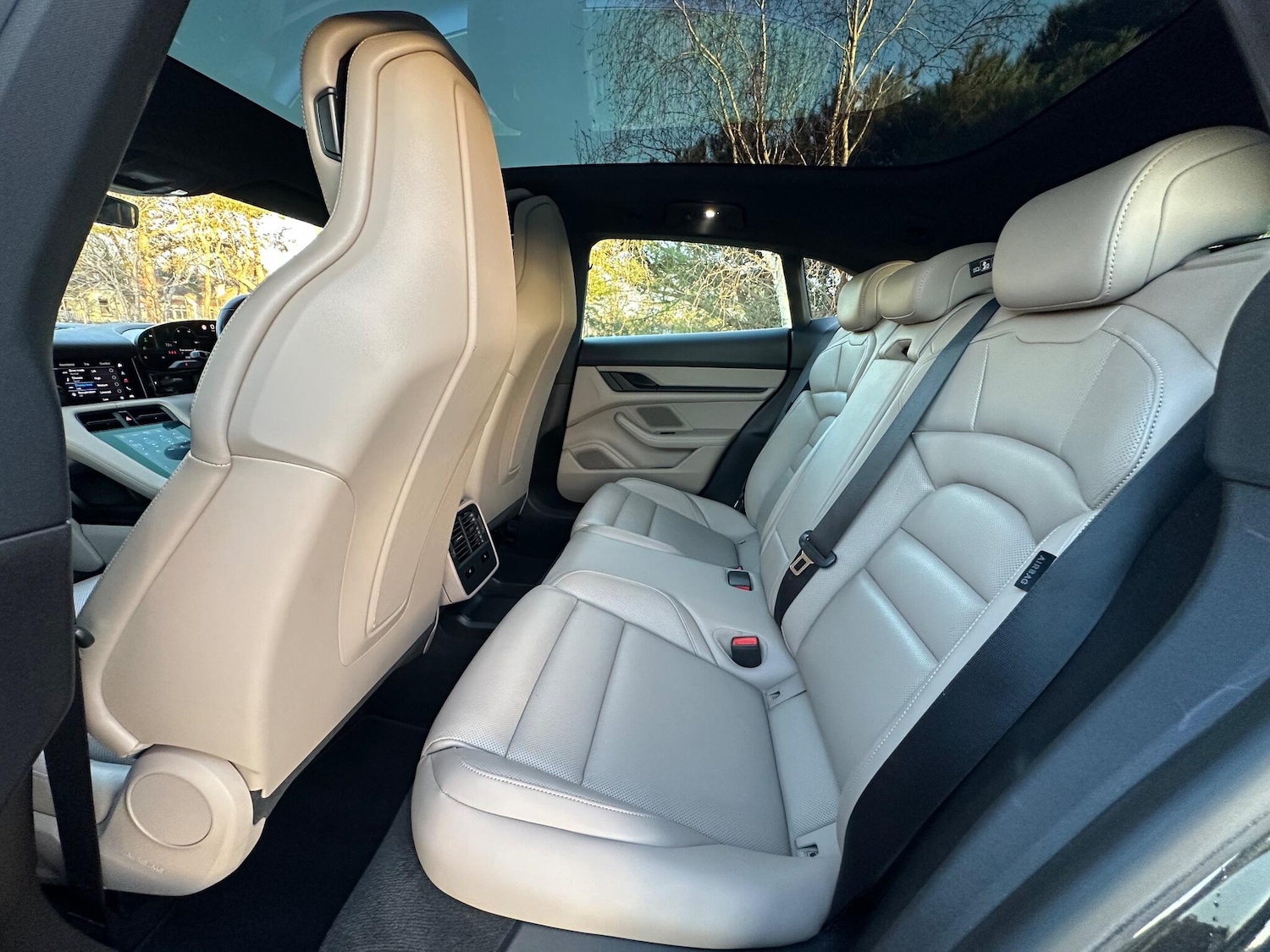 Used Porsche Taycan 2022 for sale - 77016989: Photo 7