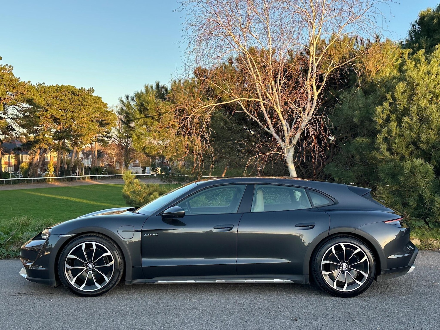 Used Porsche Taycan 2022 for sale - 77016989: Photo 8