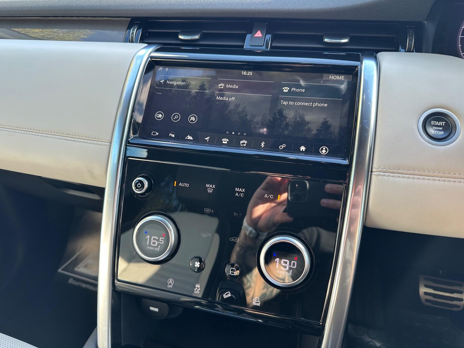 Used Land Rover Discovery Sport 2020 for sale - 76800950: Photo 20