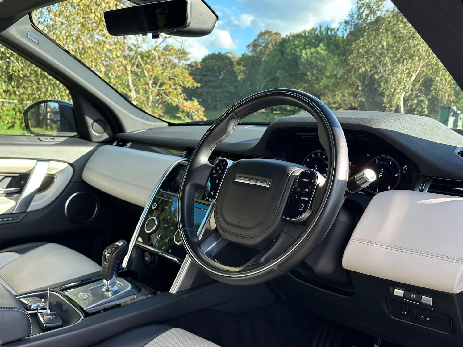 Used Land Rover Discovery Sport 2020 for sale - 76800950: Photo 25