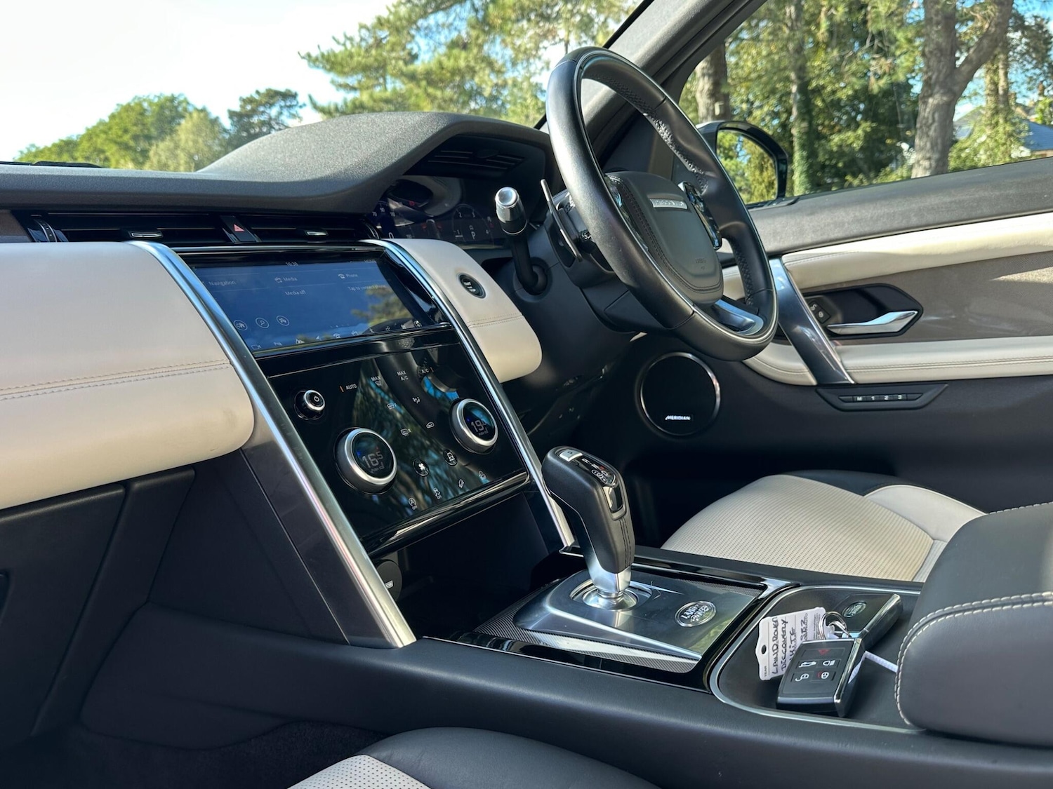 Used Land Rover Discovery Sport 2020 for sale - 76800950: Photo 32