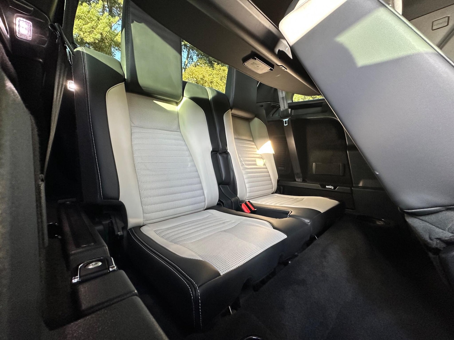 Used Land Rover Discovery Sport 2020 for sale - 76800950: Photo 6