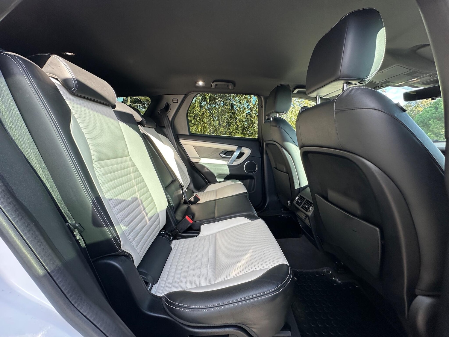 Used Land Rover Discovery Sport 2020 for sale - 76800950: Photo 7