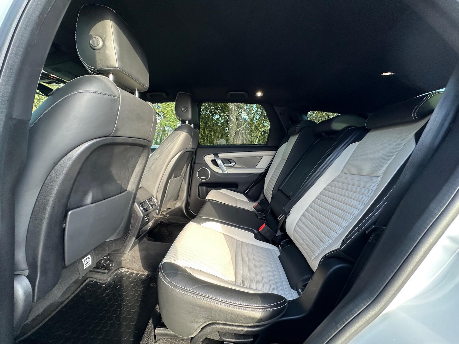 Used Land Rover Discovery Sport 2020 for sale - 76800950: Photo 8