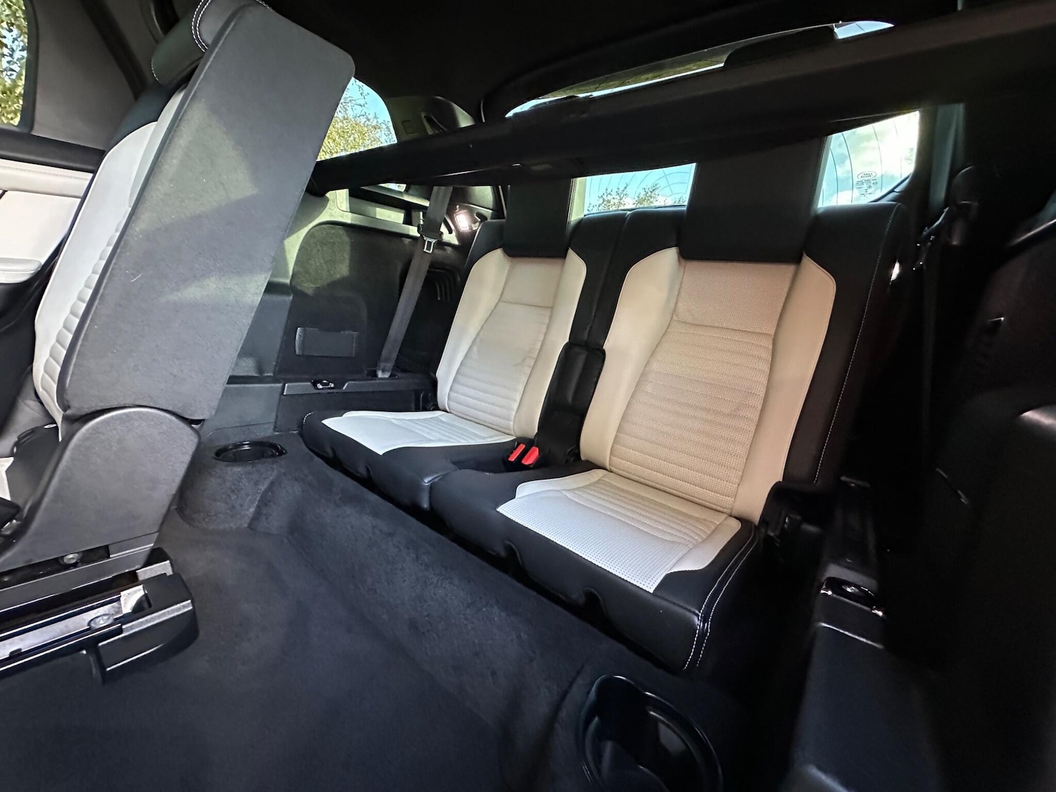 Used Land Rover Discovery Sport 2020 for sale - 76800950: Photo 9