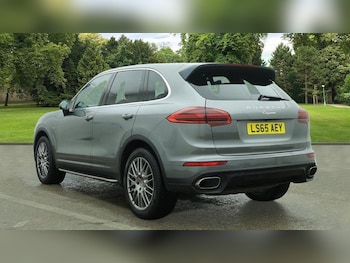 Used Porsche Cayenne 2015 for sale - 78115548: Photo