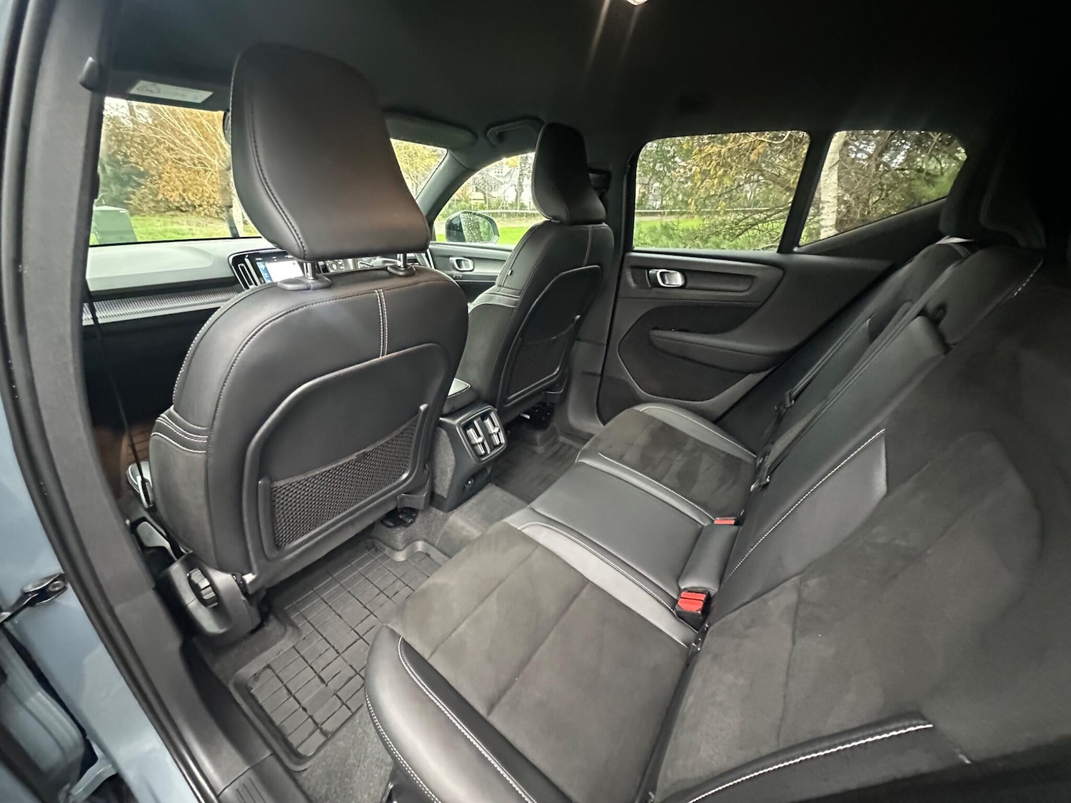 Used Volvo XC40 for sale - 76802491: Photo 27