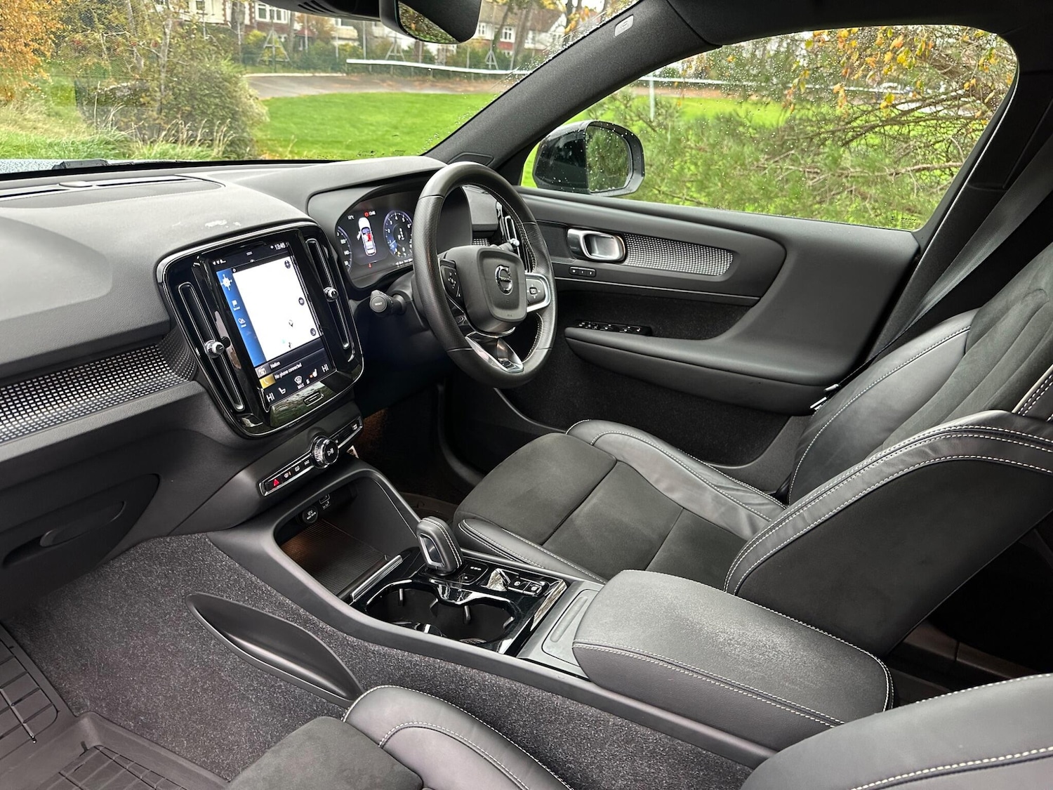 Used Volvo XC40 for sale - 76802491: Photo 33