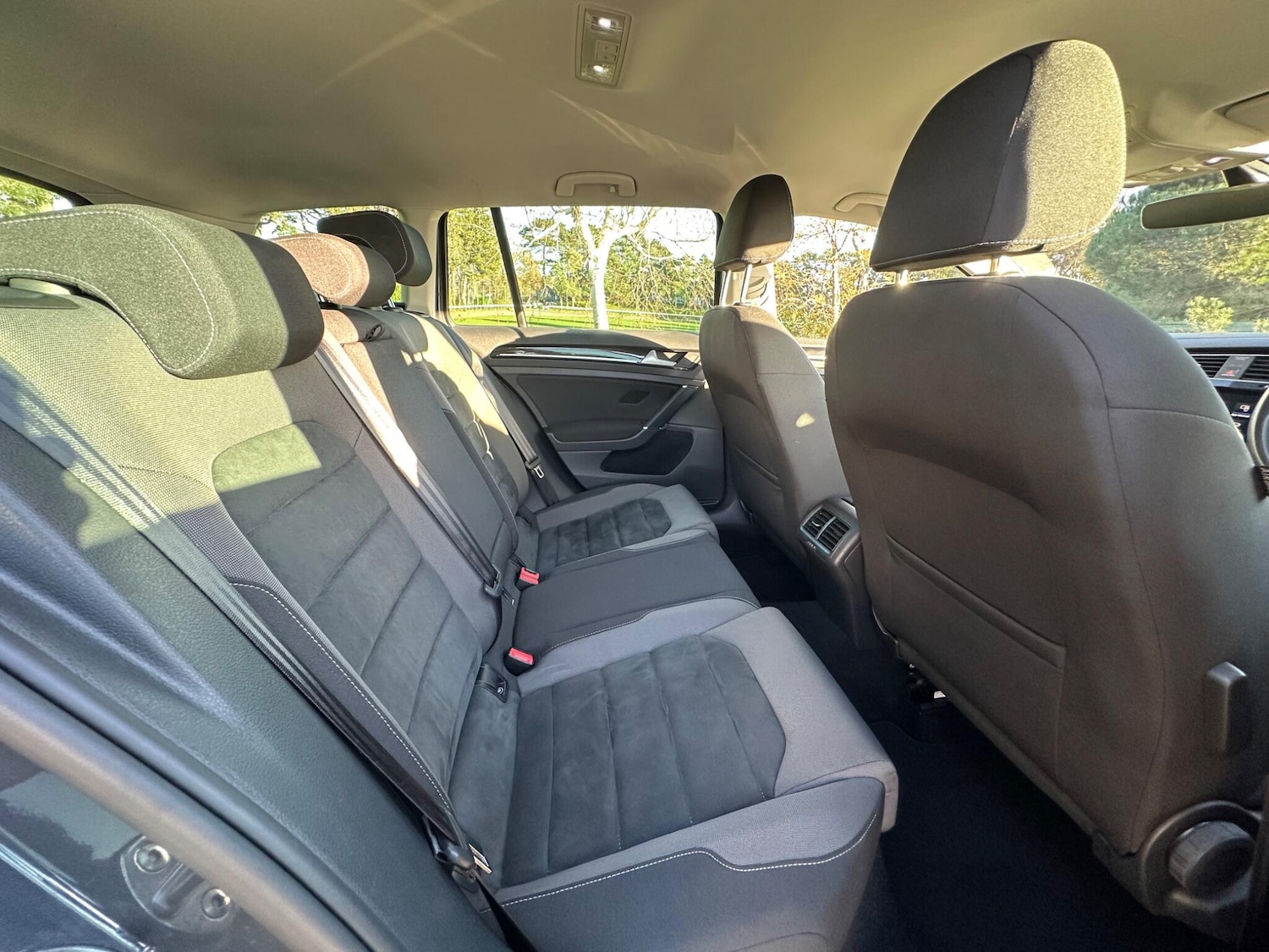 Used Volkswagen Golf 2018 for sale - 76801633: Photo 7