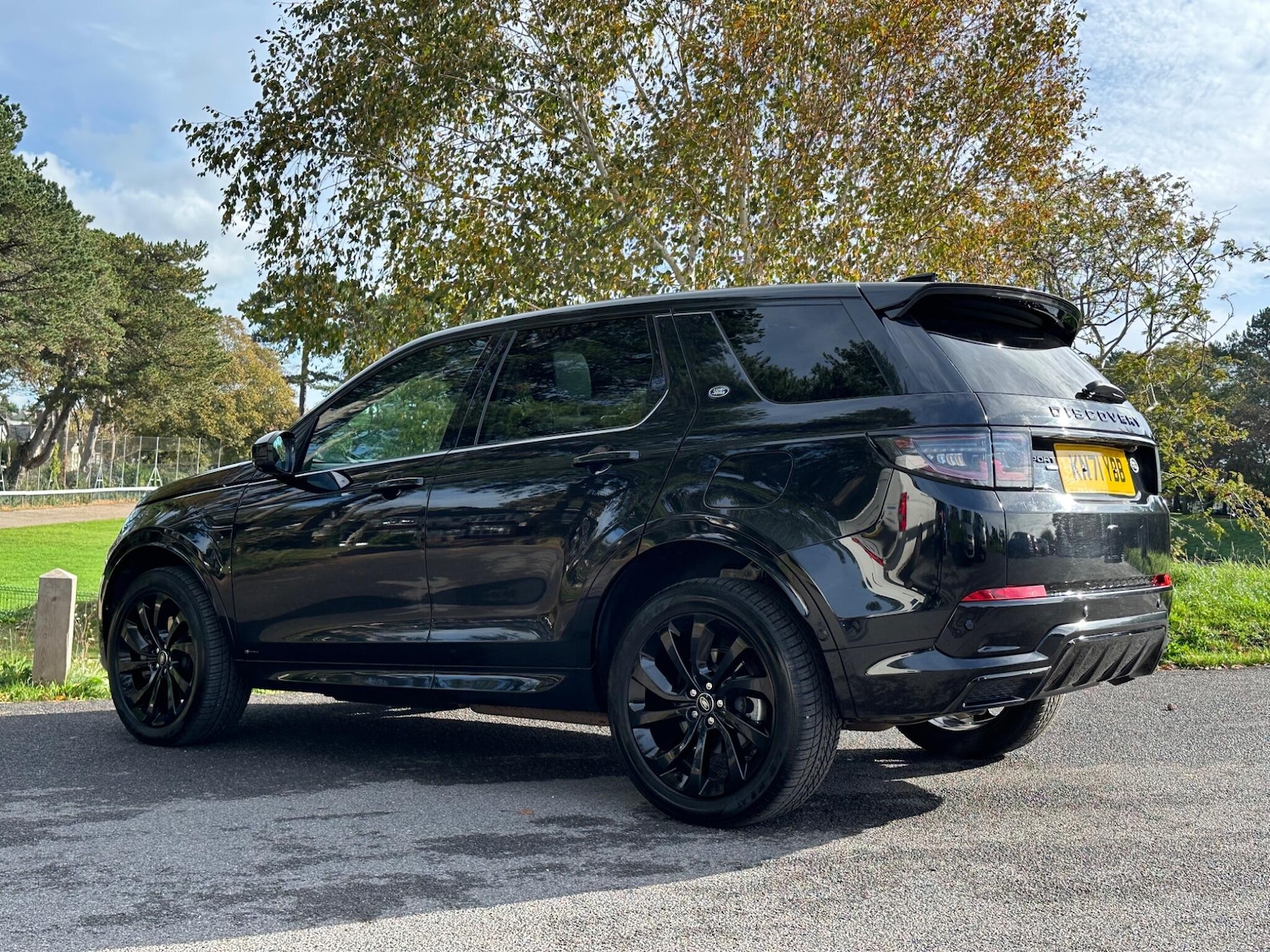 Used Land Rover Discovery Sport for sale - 76802282: Photo 2