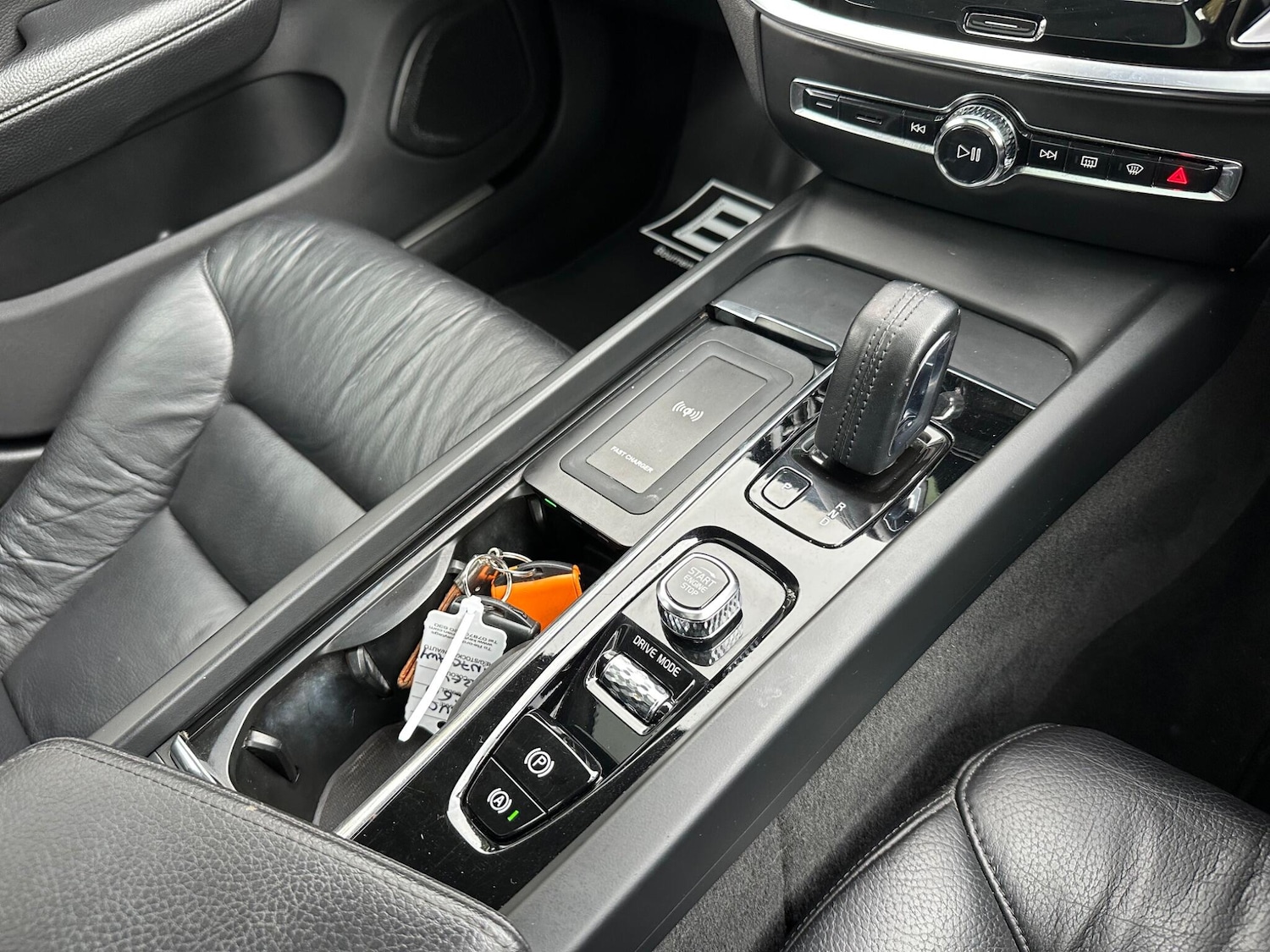 Used Volvo V60 for sale - 76802369: Photo 24