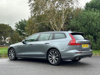 Used Volvo V60 2020 for sale - 76802369: Photo