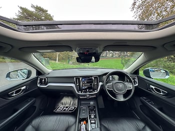 Used Volvo V60 2020 for sale - 76802369: Photo