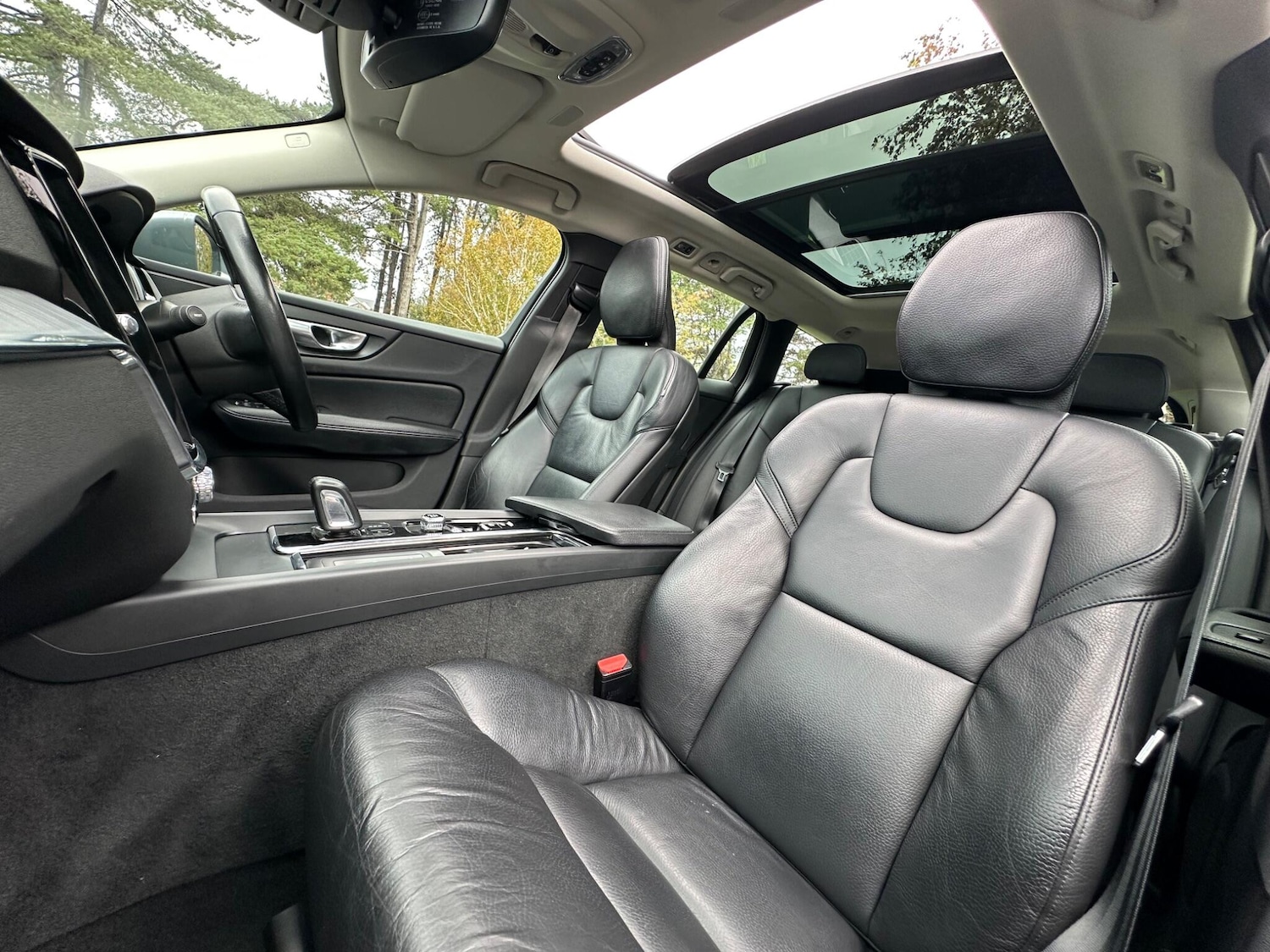 Used Volvo V60 for sale - 76802369: Photo 4