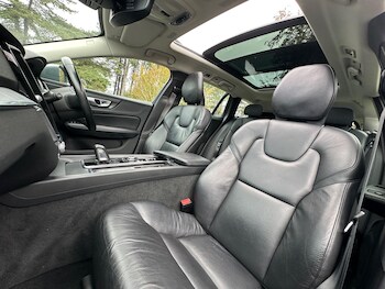 Used Volvo V60 2020 for sale - 76802369: Photo