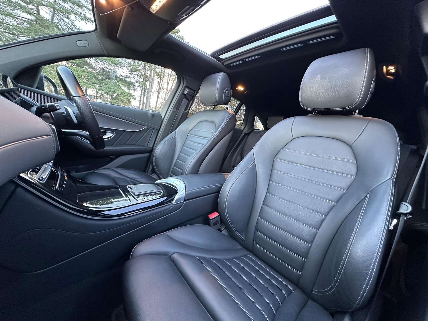 Used Mercedes-Benz EQC for sale - 76802381: Photo 4