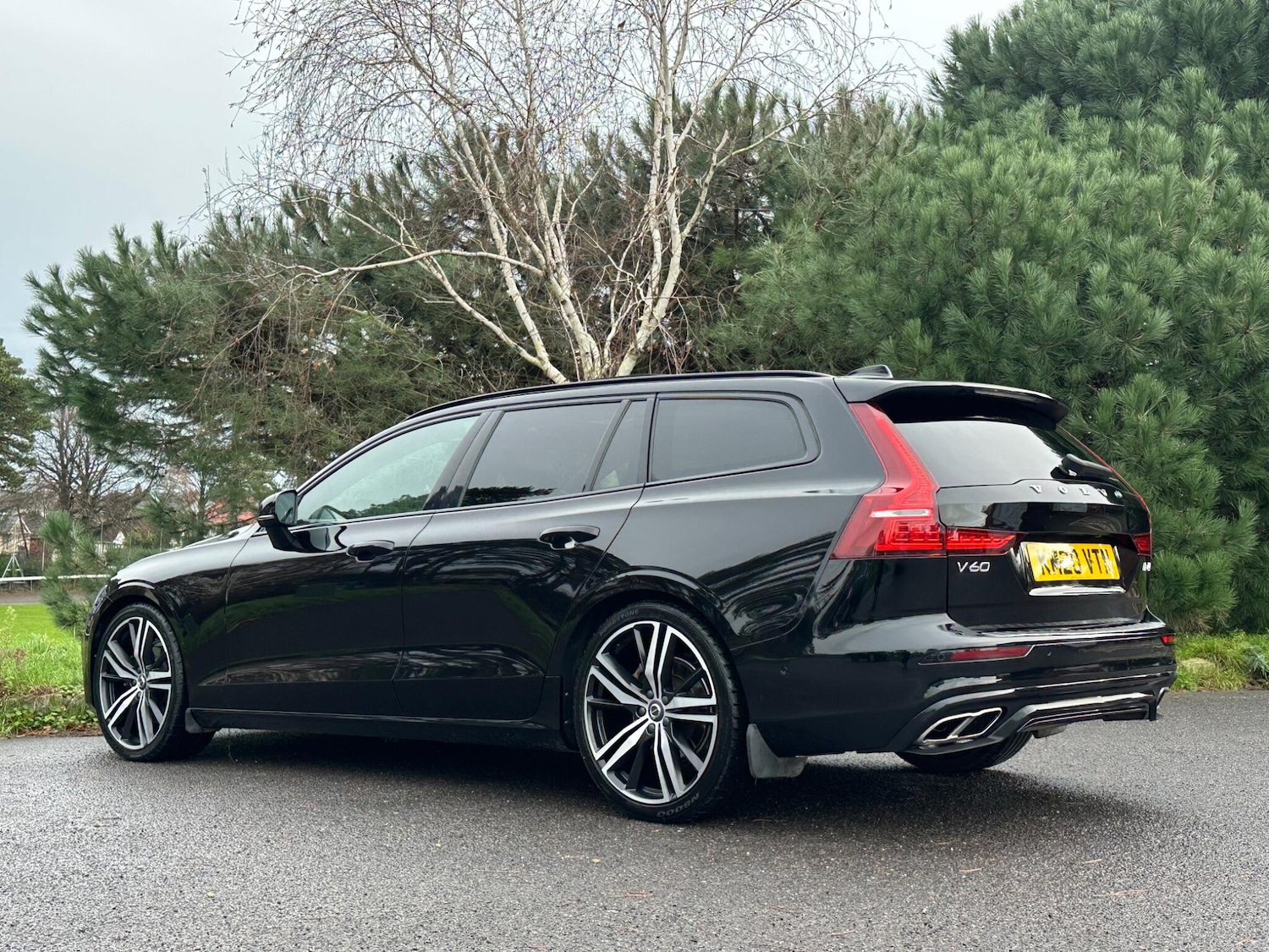 Used Volvo V60 2020 for sale - 76824205: Photo 2