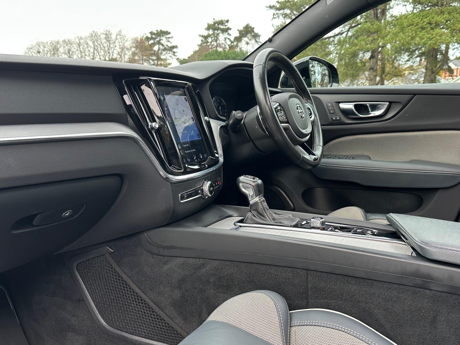 Used Volvo V60 2020 for sale - 76824205: Photo 28