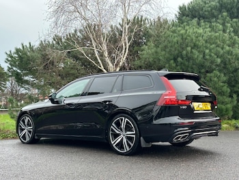 Used Volvo V60 2020 for sale - 76824205: Photo