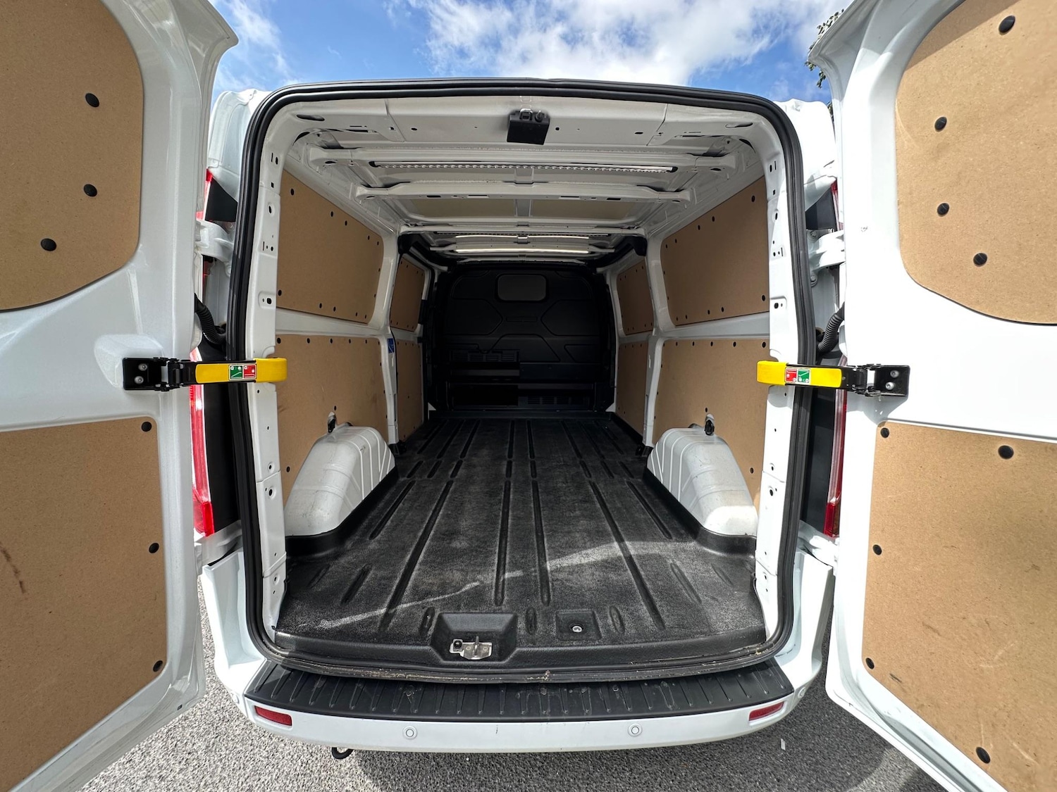 Used Ford Transit Custom for sale - 76802409: Photo 3