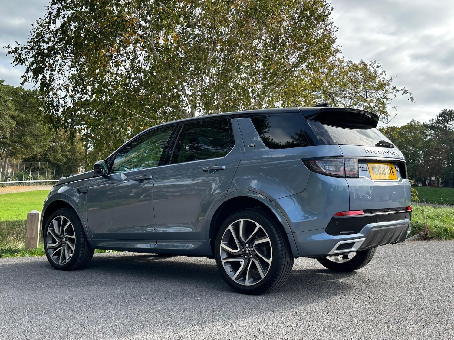 Used Land Rover Discovery Sport 2019 for sale - 76801134: Photo 2