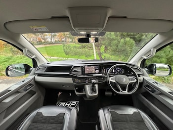 Used Volkswagen Transporter 2021 for sale - 76802399: Photo