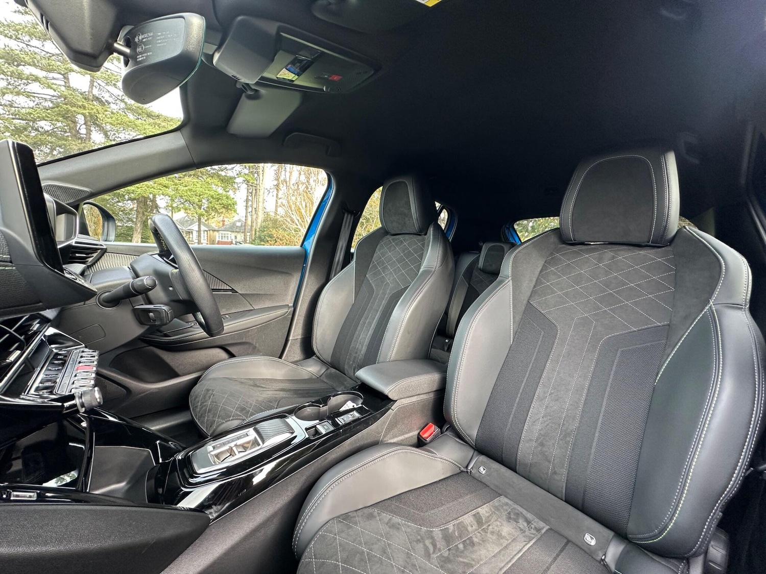 Used Peugeot E-208 for sale - 76802380: Photo 4