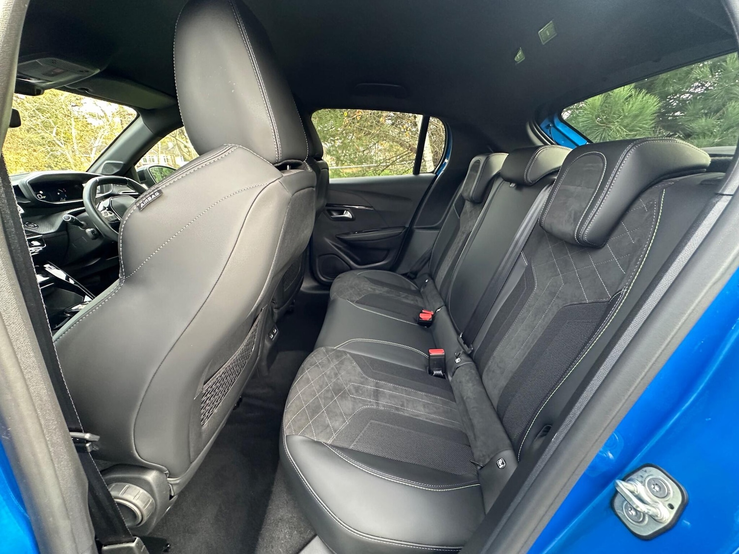 Used Peugeot E-208 for sale - 76802380: Photo 8