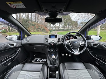 Used Ford Fiesta 2015 for sale - 77331200: Photo