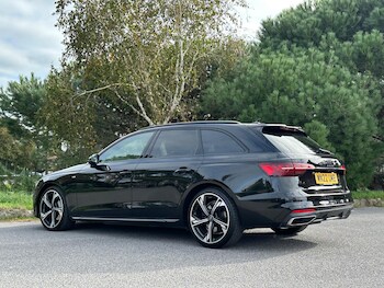 Used Audi A4 Avant 2022 for sale - 76802462: Photo