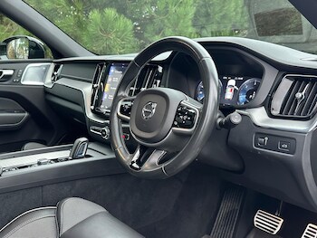 Used Volvo XC60 2021 for sale - 76802344: Photo