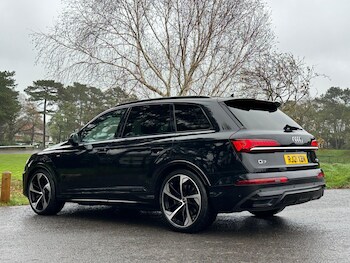 Used Audi Q7 2021 for sale - 76800933: Photo