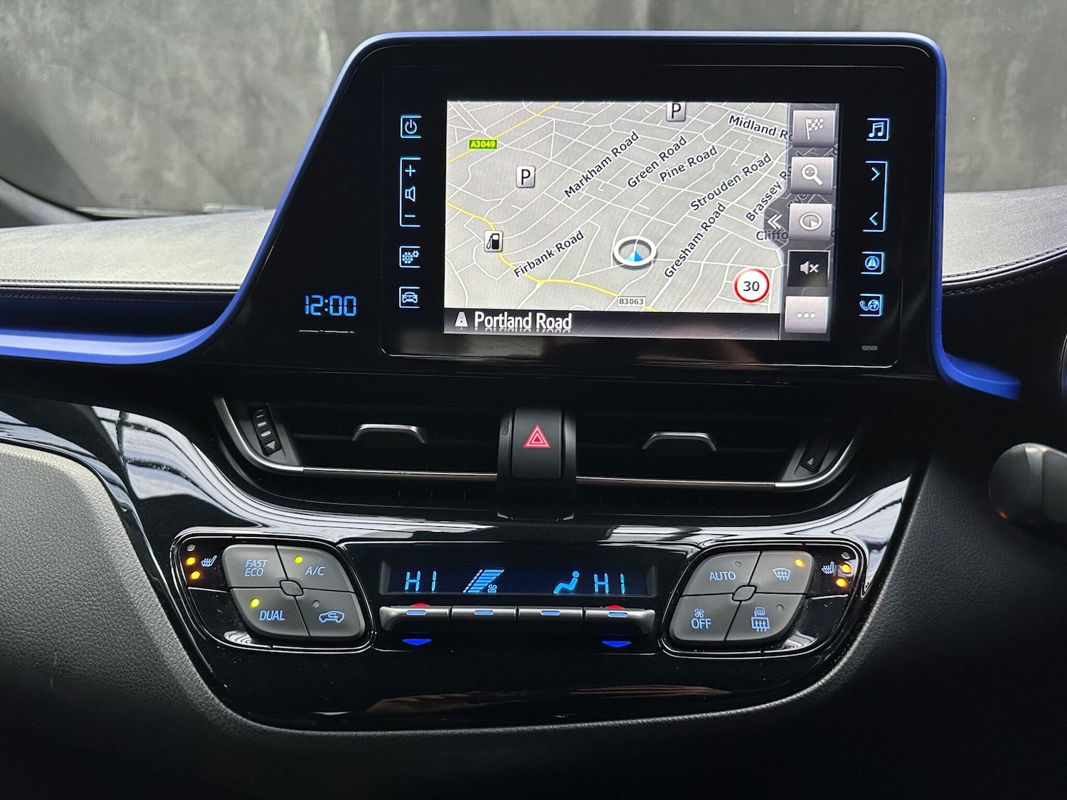 Used Toyota C-HR 2017 for sale - 77230602: Photo 15