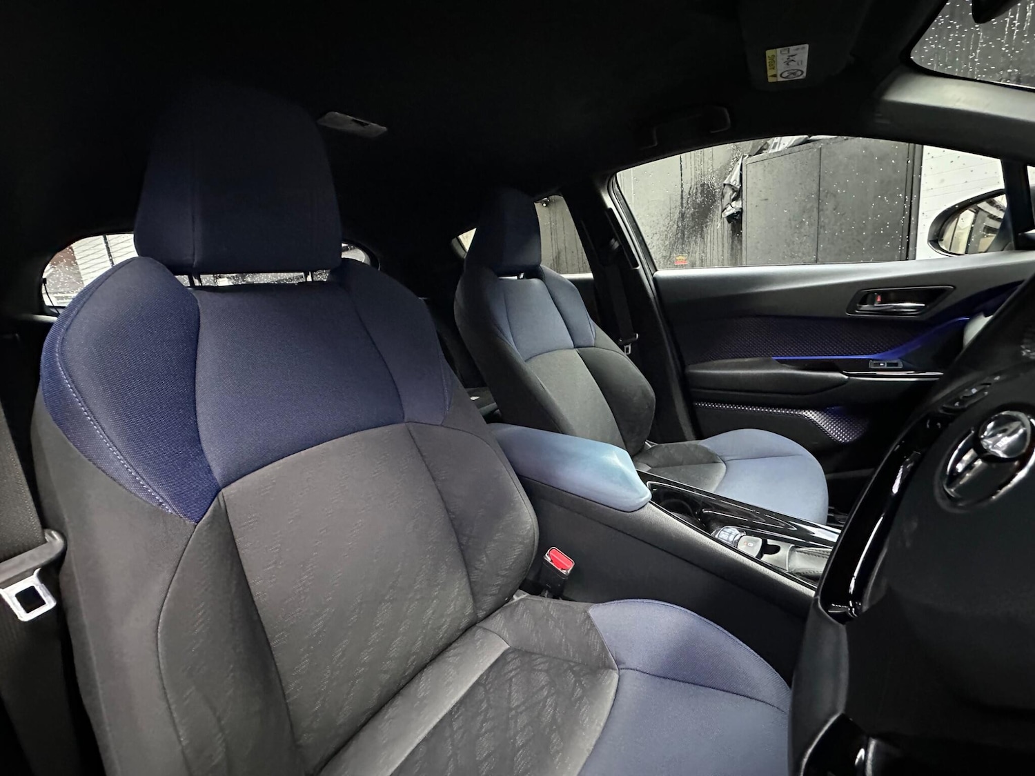 Used Toyota C-HR 2017 for sale - 77230602: Photo 18