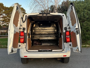 Used Peugeot Expert 2018 for sale - 77074661: Photo