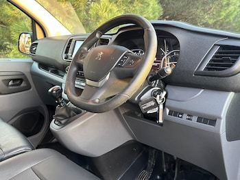 Used Peugeot Expert 2018 for sale - 77074661: Photo