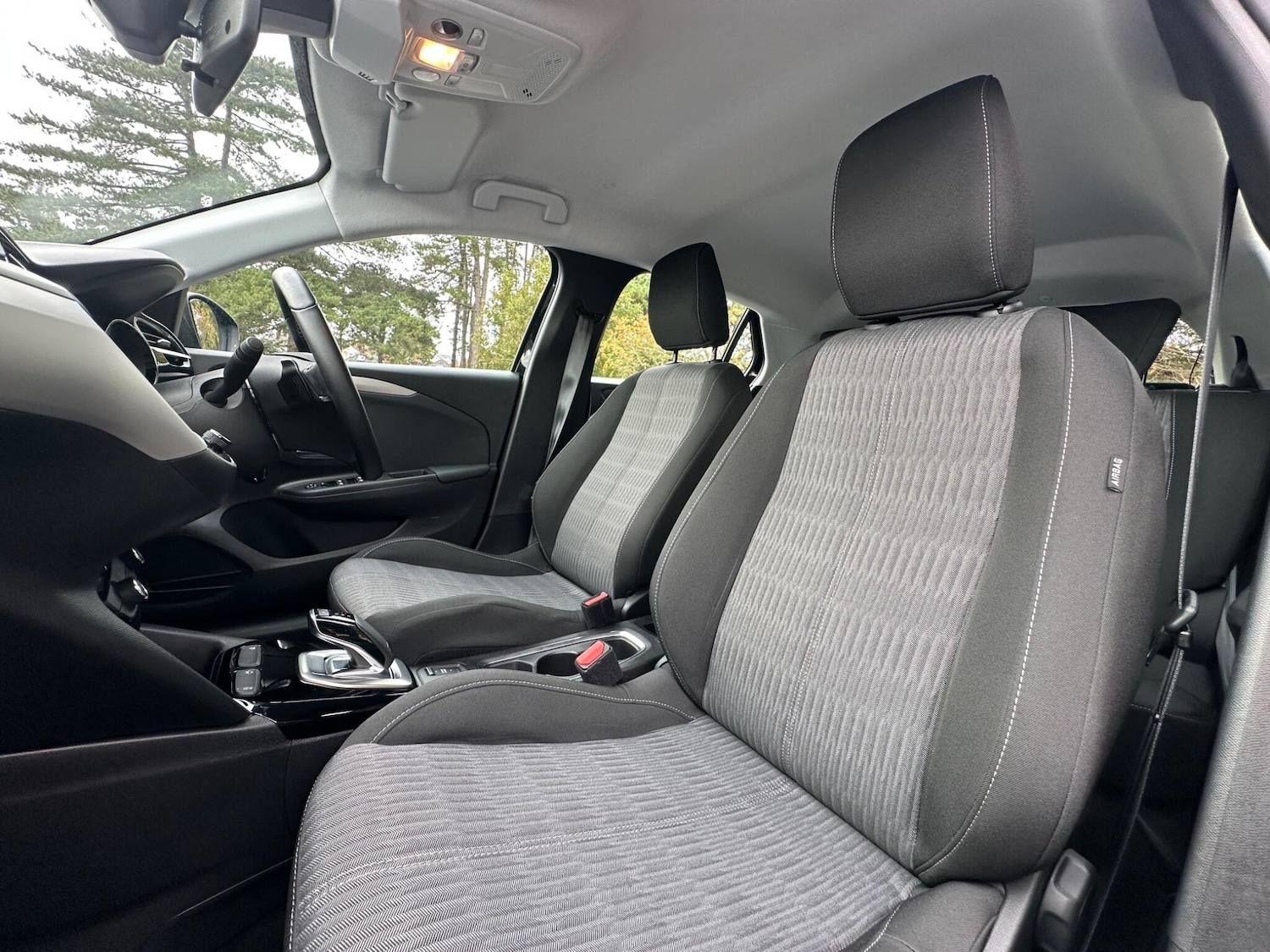 Used Vauxhall Corsa for sale - 76802362: Photo 3