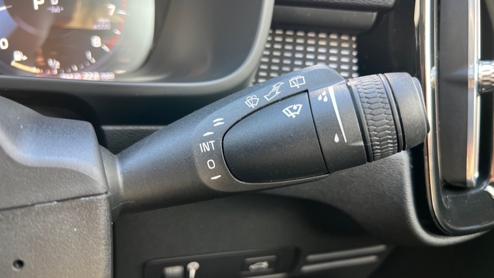 Used Volvo XC40 2021 for sale - 76872914: Photo 29