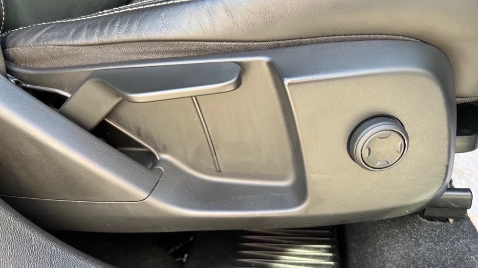 Used Volvo XC40 2021 for sale - 76872914: Photo 30