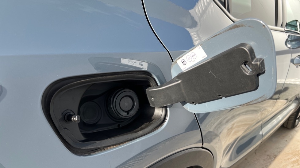 Used Volvo XC40 2021 for sale - 76872914: Photo 37