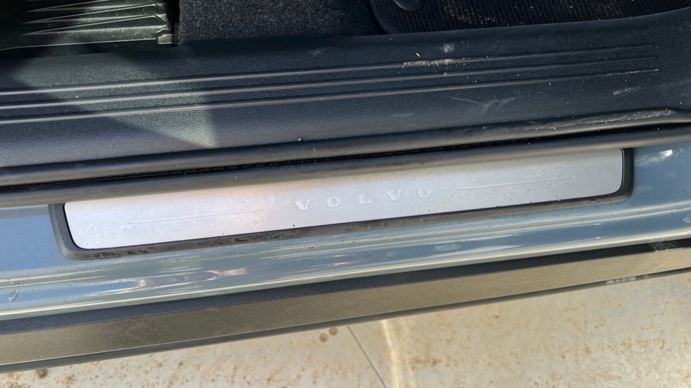 Used Volvo XC40 2021 for sale - 76872914: Photo 38