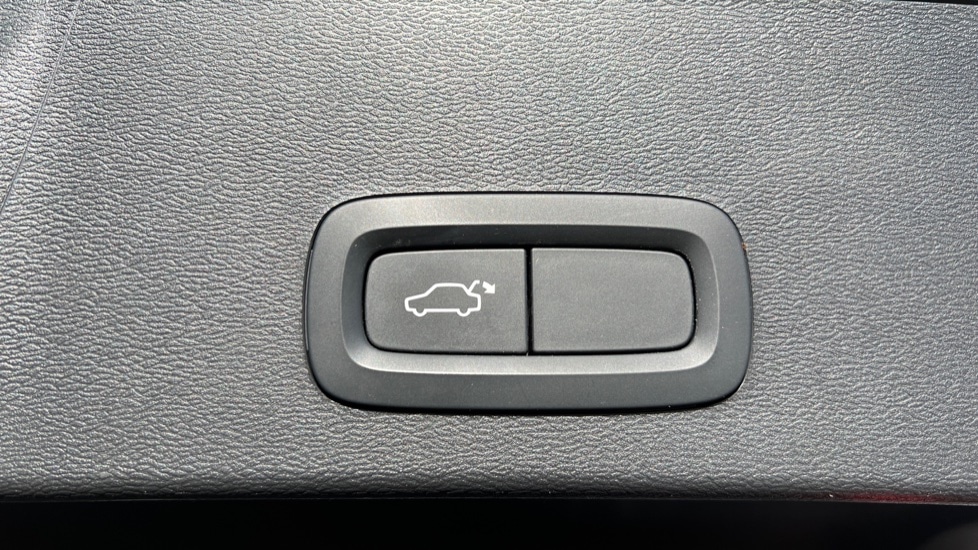 Used Volvo XC40 2021 for sale - 76872914: Photo 43