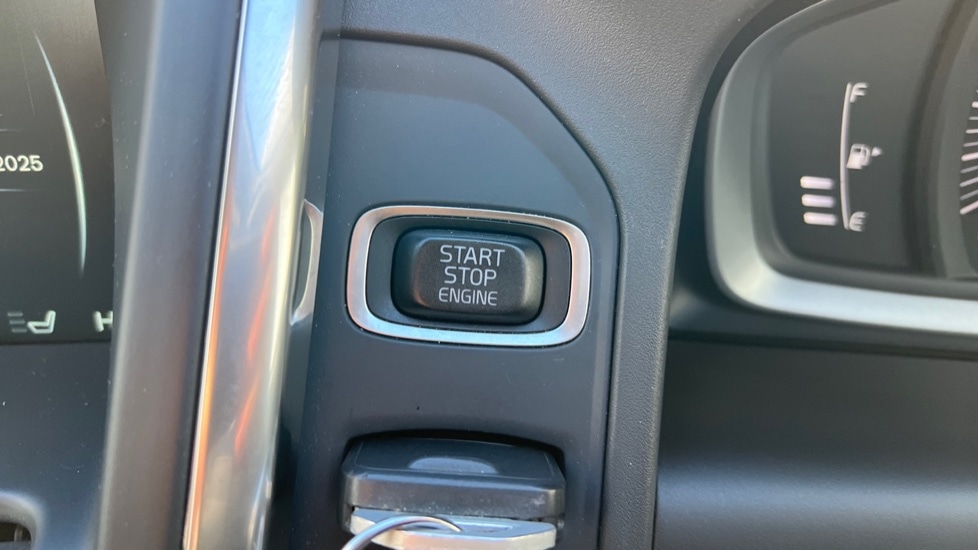 Used Volvo XC60 2016 for sale - 76575079: Photo 27