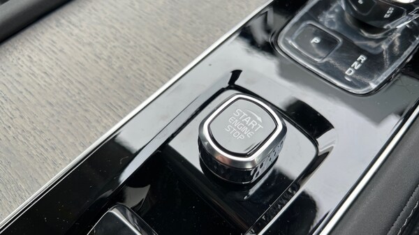 Used Volvo XC90 2025 for sale - 76112396: Photo 27