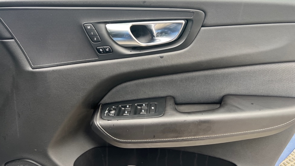Used Volvo XC60 2019 for sale - 77059165: Photo 15