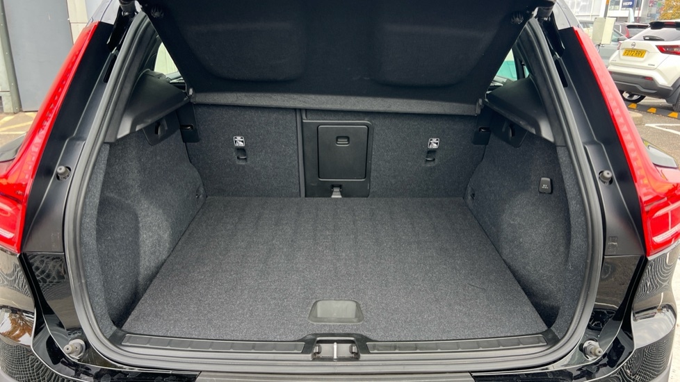 Used Volvo XC40 2023 for sale - 76870960: Photo 17