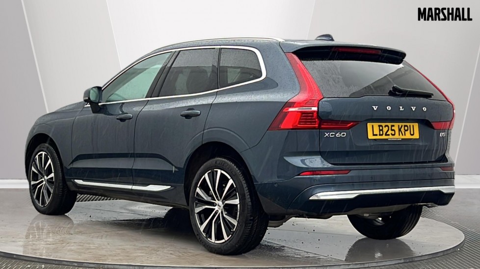 Used Volvo XC60 2025 for sale - 76780163: Photo 2