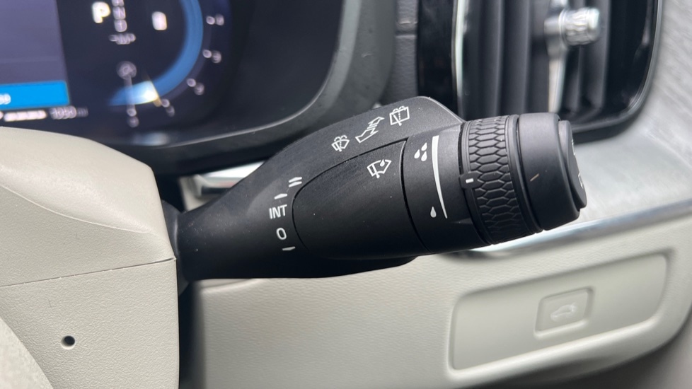 Used Volvo XC60 2025 for sale - 76780163: Photo 29